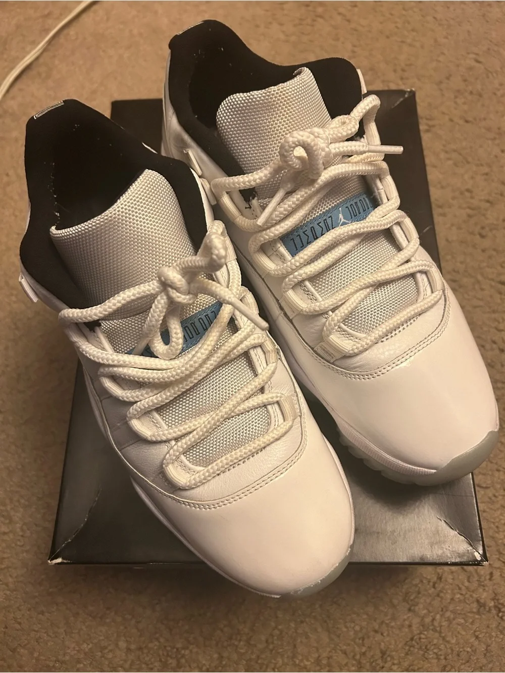 Legend Blue Jordan 11 Low Size 9.5 - Columbia Low
